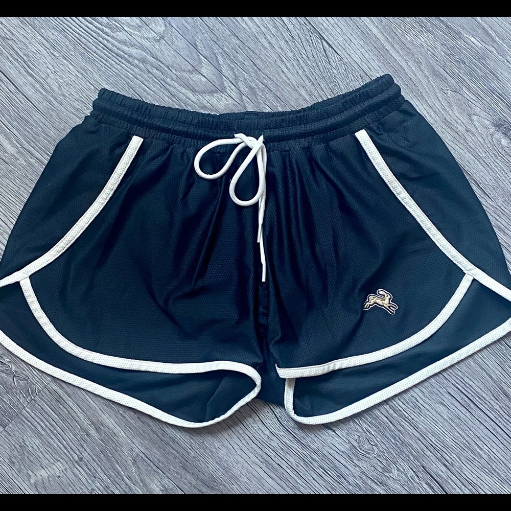 Tracksmith Black Van Cortlandt Shorts Sz S NWOT